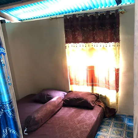 Dua Putri Komodo Homestay Extérieur photo