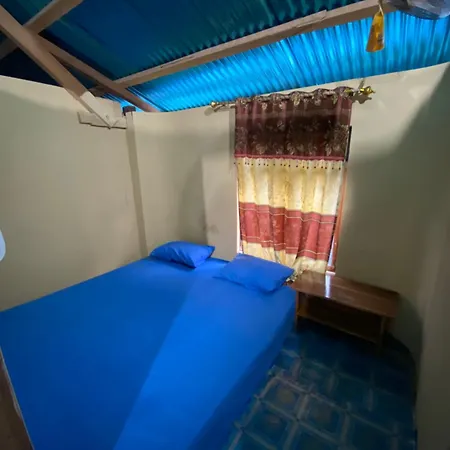 Dua Putri Komodo Homestay Extérieur photo