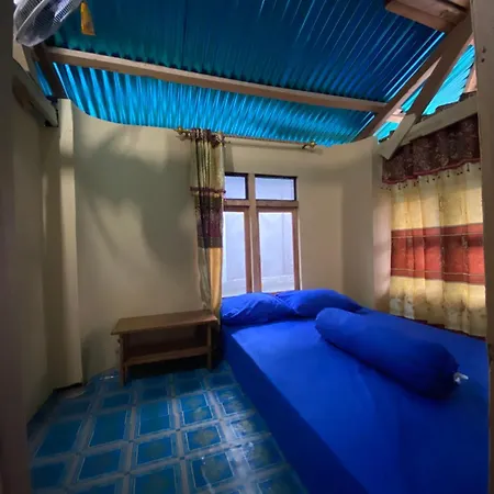Dua Putri Komodo Homestay Extérieur photo
